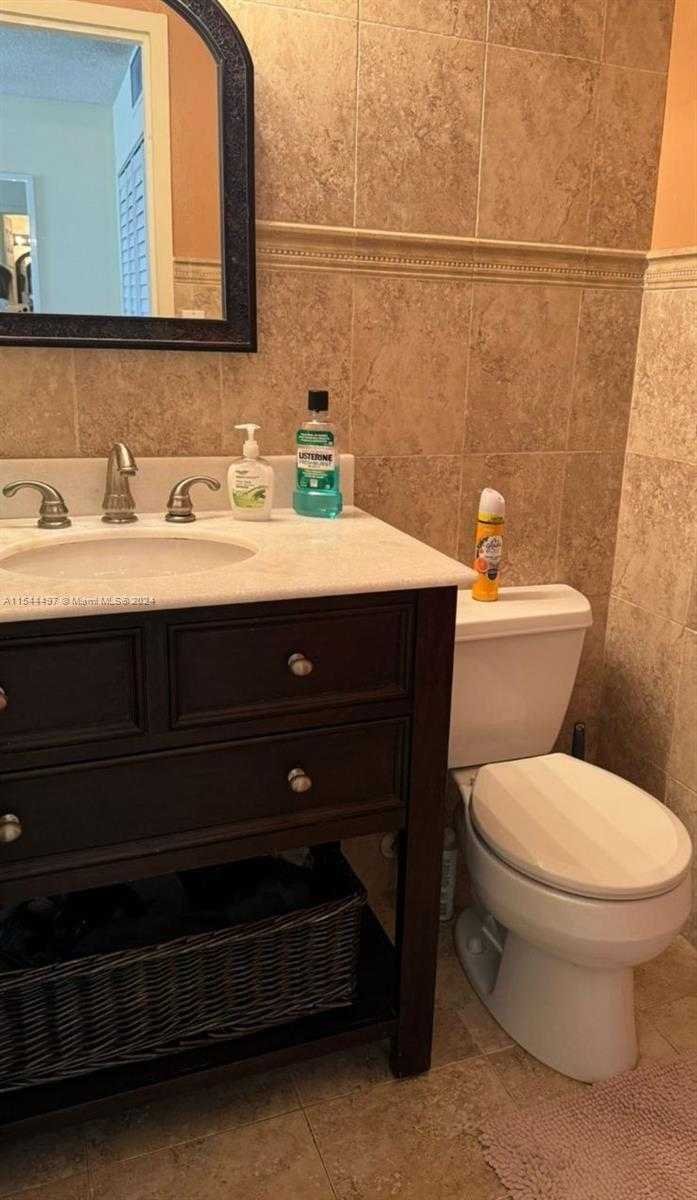 Small Image of 17021 NORTH BAY RD #318, Sunny Isles Beach Number 13