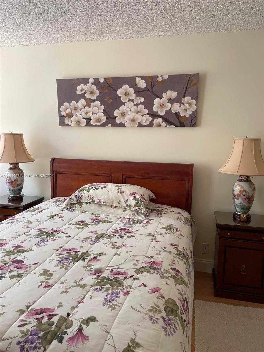 Small Image of 17021 NORTH BAY RD #318, Sunny Isles Beach Number 16
