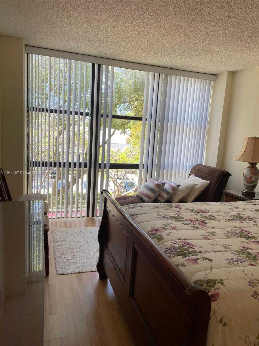 Small Image of 17021 NORTH BAY RD #318, Sunny Isles Beach Number 17