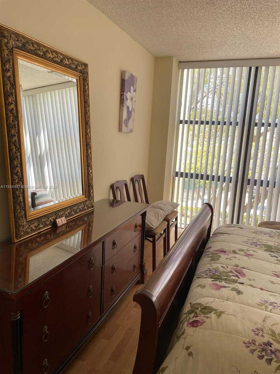 Small Image of 17021 NORTH BAY RD #318, Sunny Isles Beach Number 18