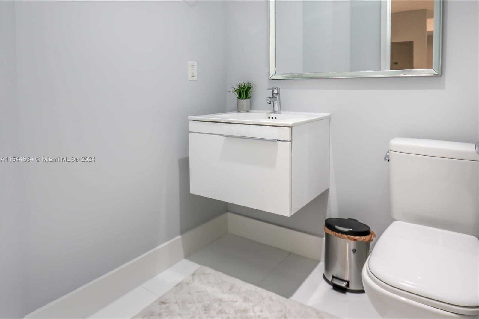 Small Image of 17301 BISCAYNE BLVD #1201, North Miami Beach Number 18