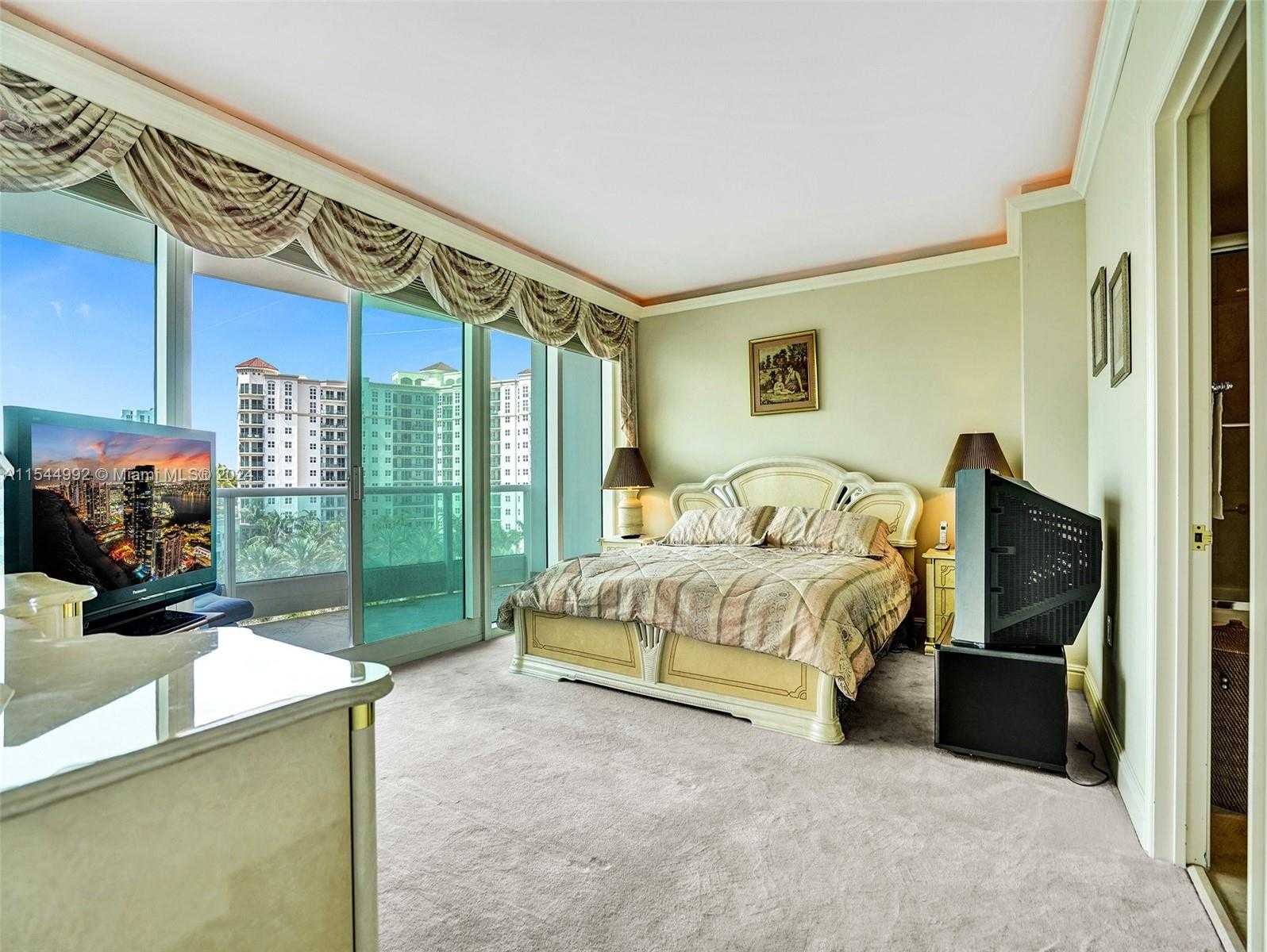 Small Image of 19955 NORTH EAST 38TH CT #901, Aventura Number 30