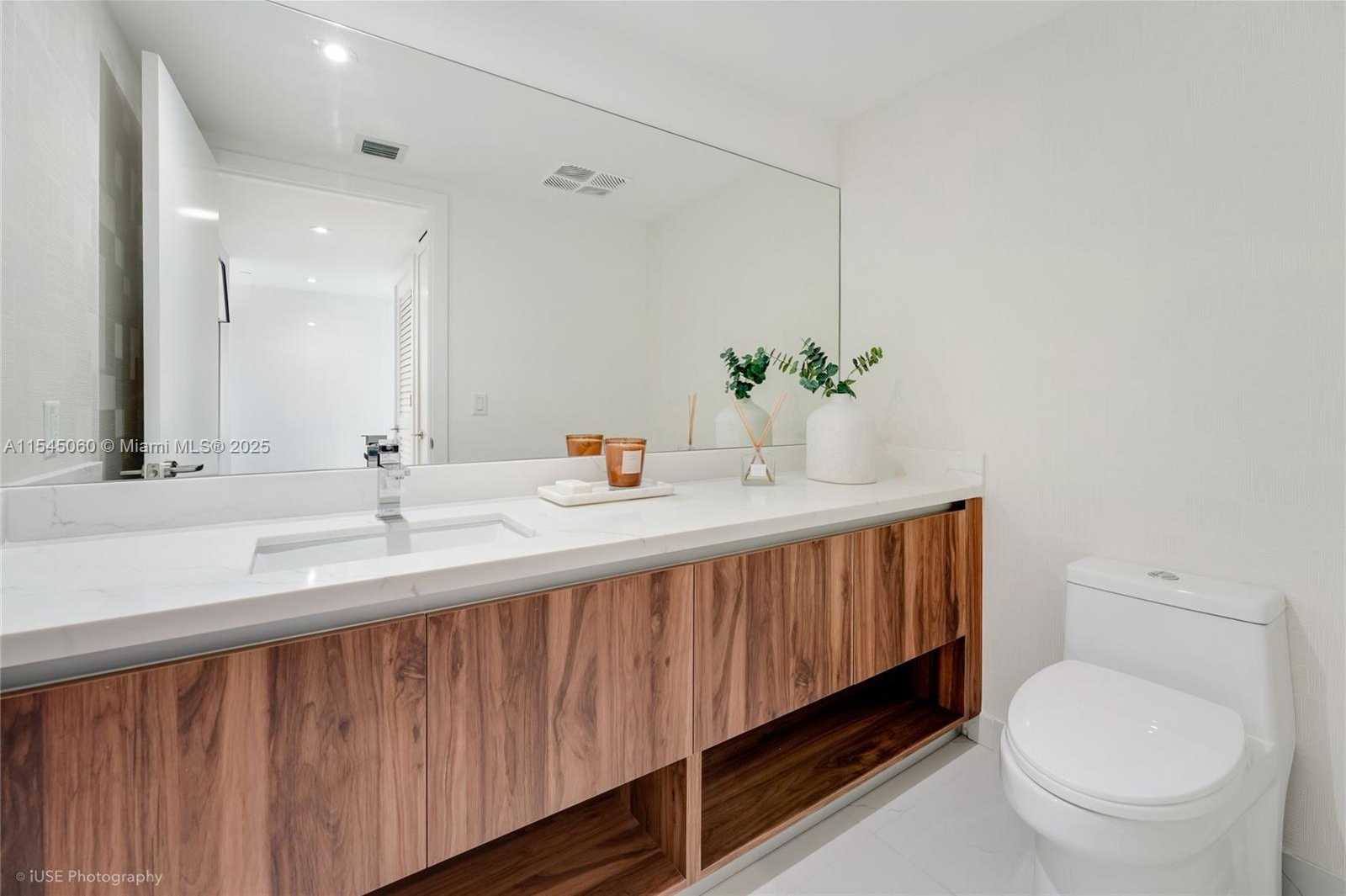Small Image of 9901 WEST BAY HARBOR DR #303, Bay Harbor Islands Number 22