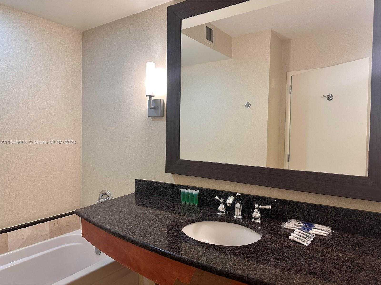 Small Image of 18001 COLLINS AVE #1803, Sunny Isles Beach Number 6