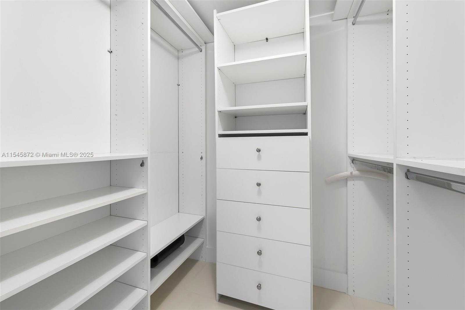 Small Image of 6801 COLLINS AVE #1206, Miami Beach Number 15