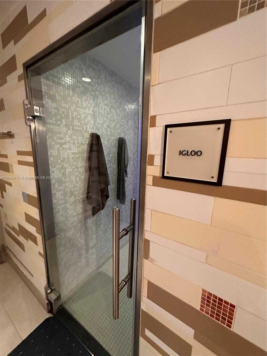 Small Image of 6801 COLLINS AVE #1206, Miami Beach Number 61