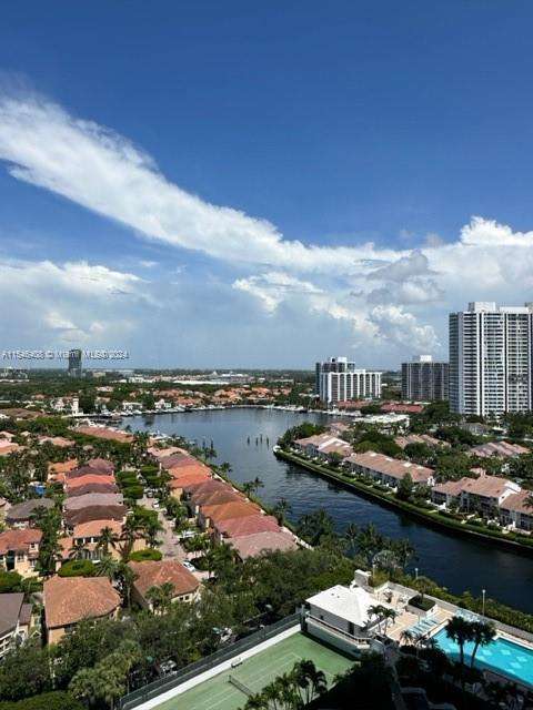 Small Image of 3802 #1704, Aventura Number 14