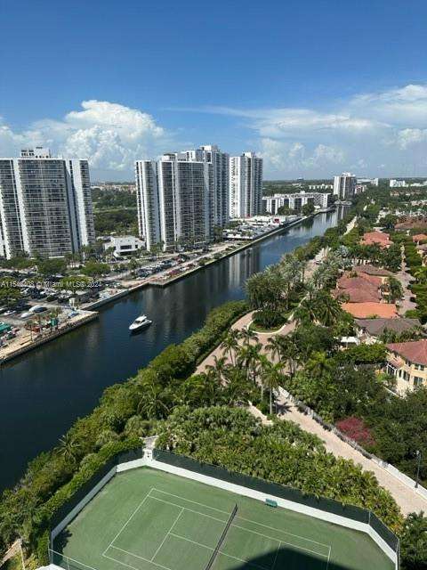 Small Image of 3802 #1704, Aventura Number 16