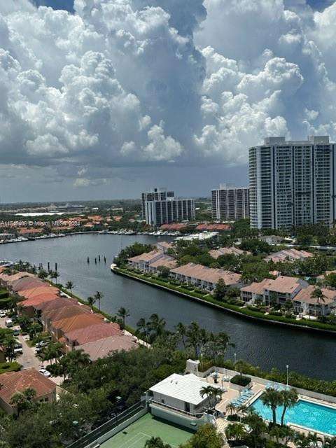 Small Image of 3802 #1704, Aventura Number 23