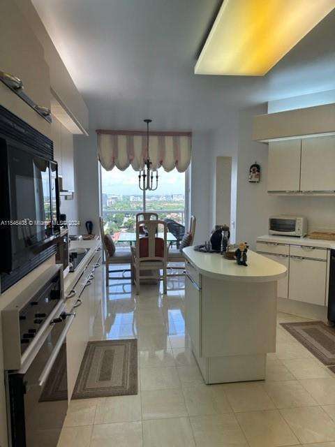Small Image of 3802 #1704, Aventura Number 9