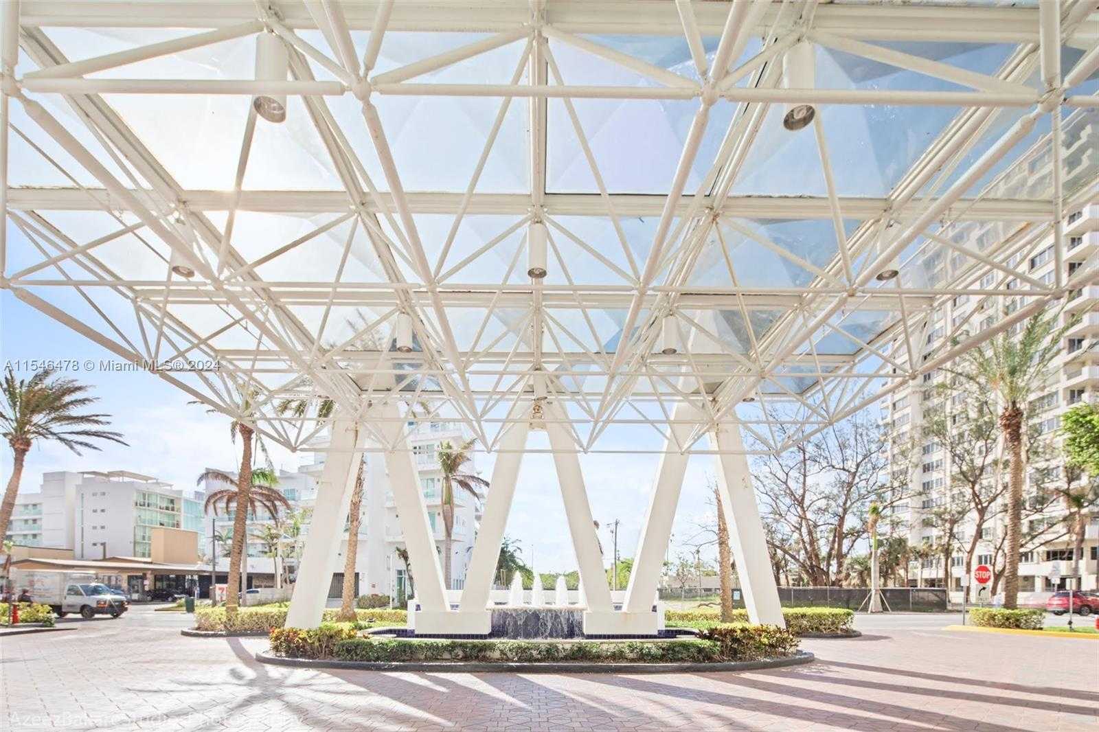 Small Image of 6365 COLLINS AVE #1408, Miami Beach Number 11