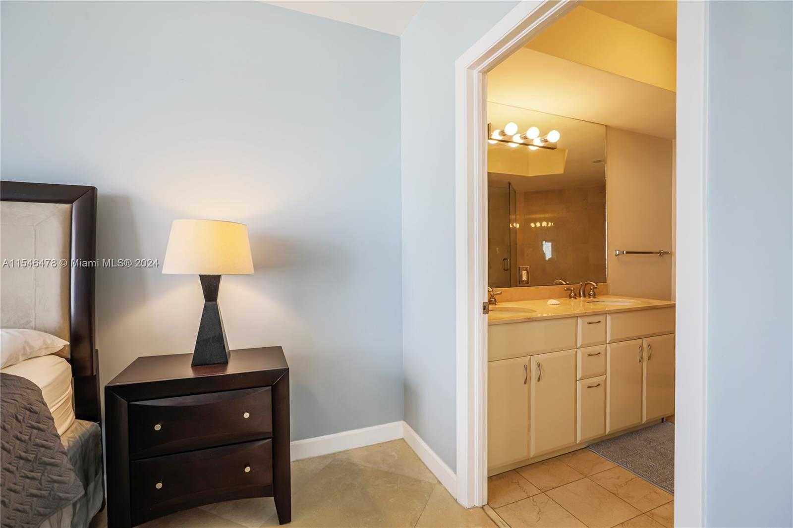 Small Image of 6365 COLLINS AVE #1408, Miami Beach Number 23