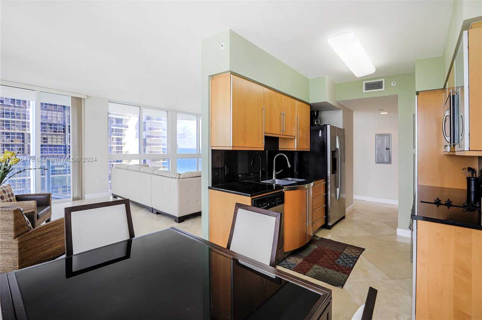 Small Image of 6365 COLLINS AVE #1408, Miami Beach Number 26