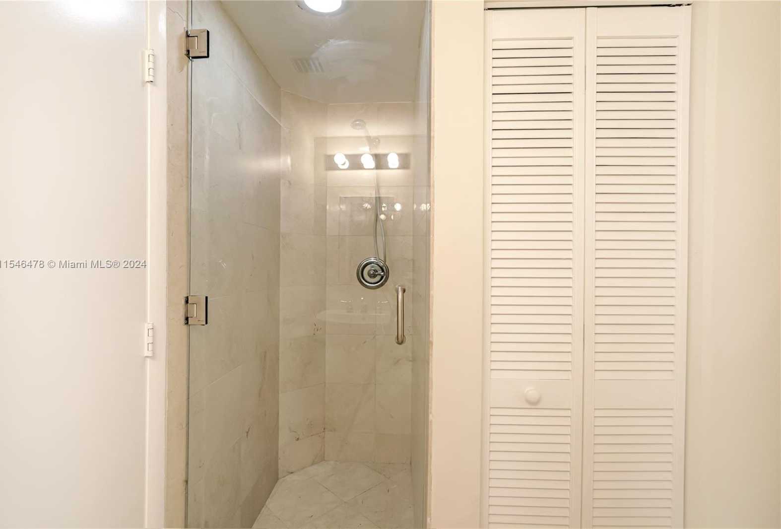 Small Image of 6365 COLLINS AVE #1408, Miami Beach Number 34