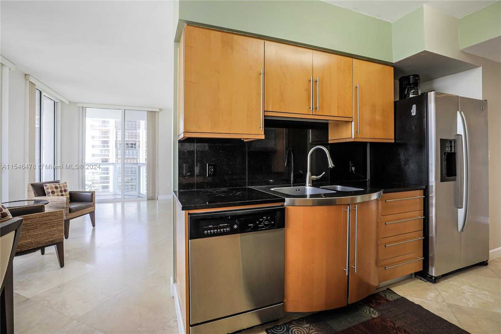 Small Image of 6365 COLLINS AVE #1408, Miami Beach Number 37