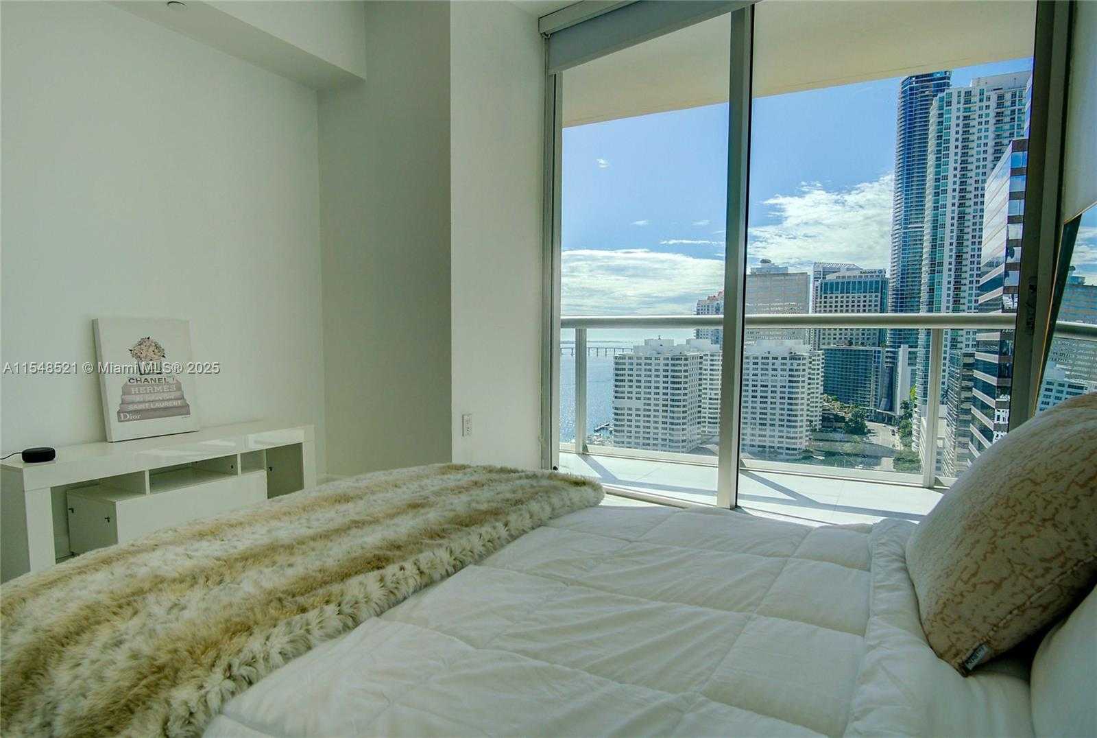 Small Image of 495 BRICKELL AVE #2111, Miami Number 11