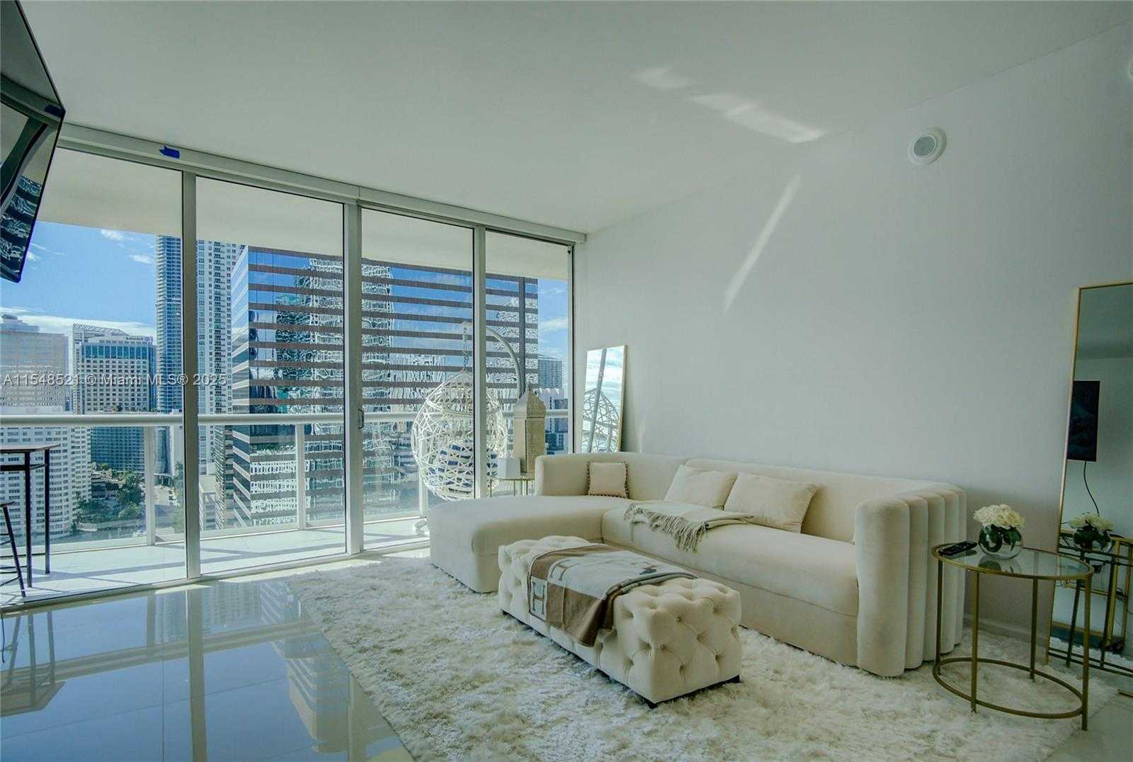 Small Image of 495 BRICKELL AVE #2111, Miami Number 5