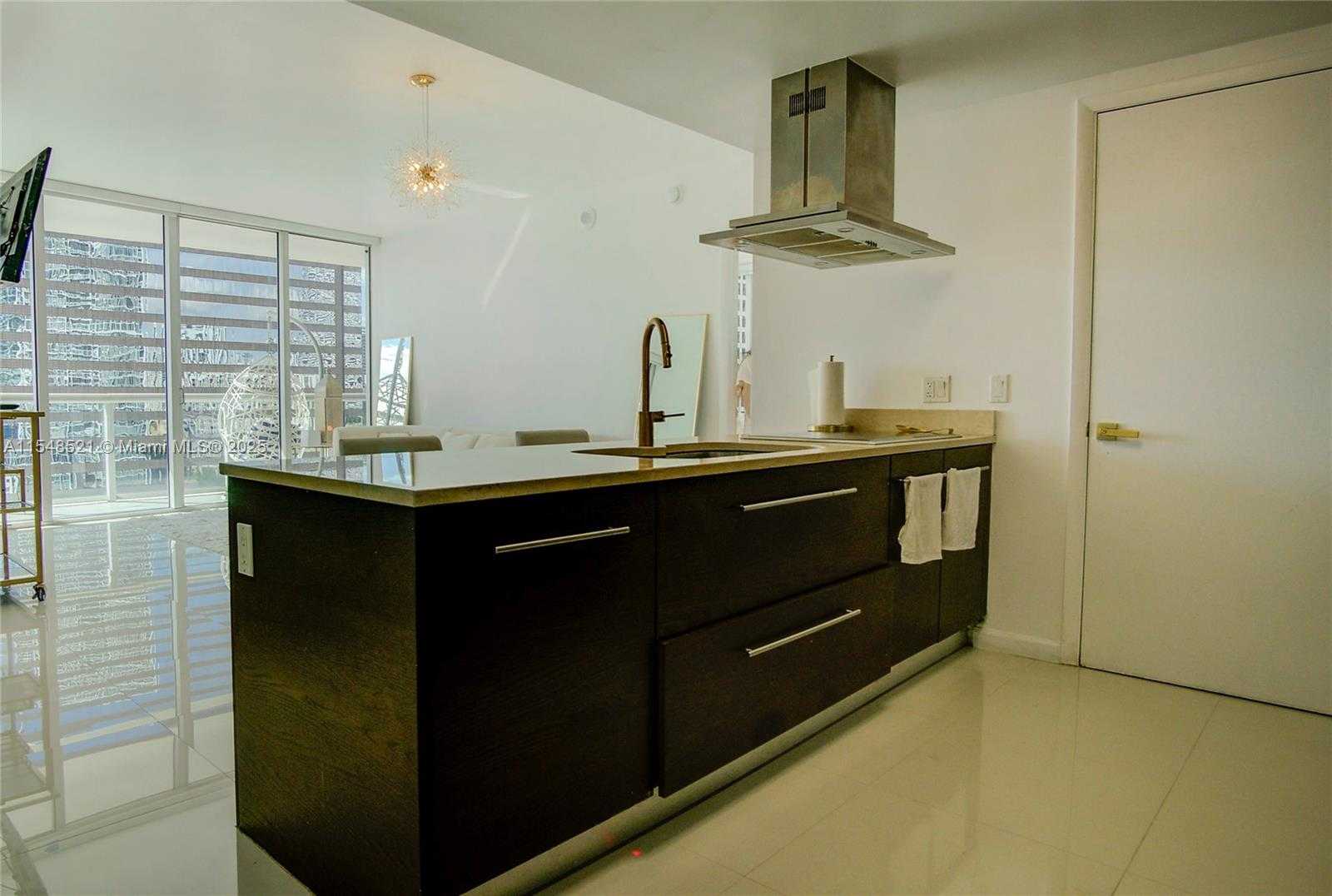 Small Image of 495 BRICKELL AVE #2111, Miami Number 7