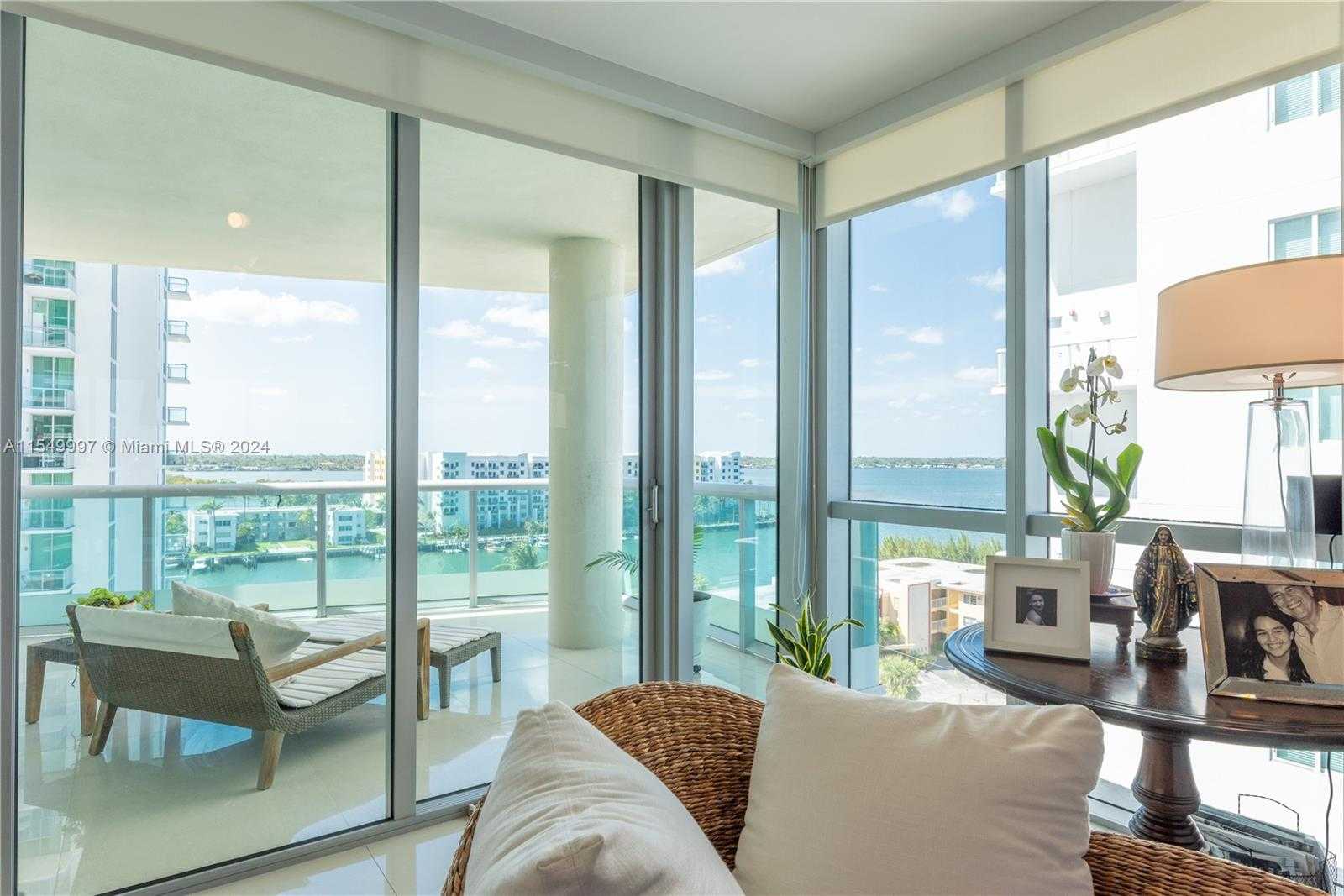 Small Image of 7935 East Dr, North Bay Village, FL 33141, USA Number 14