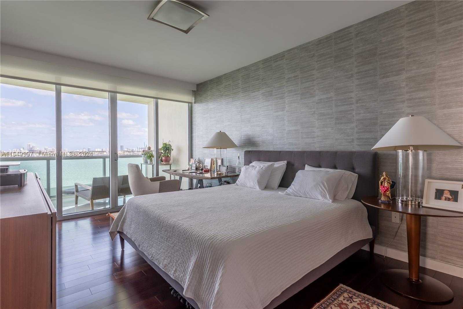 Small Image of 7935 East Dr, North Bay Village, FL 33141, USA Number 21
