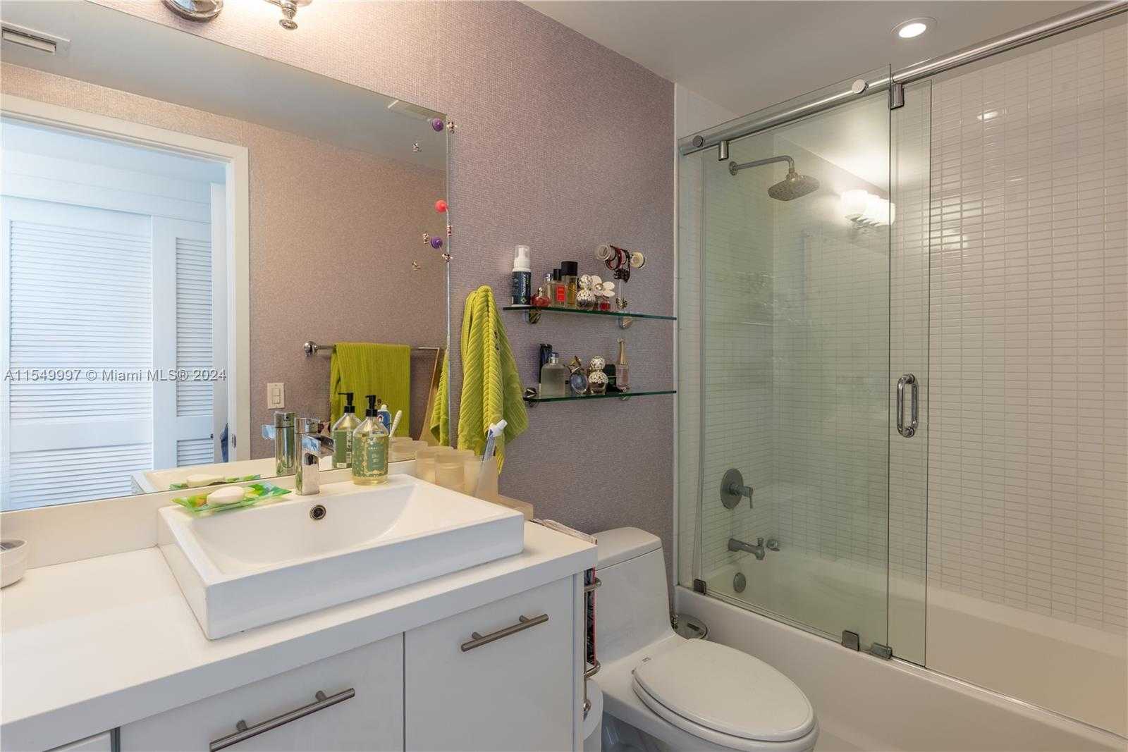 Small Image of 7935 East Dr, North Bay Village, FL 33141, USA Number 29