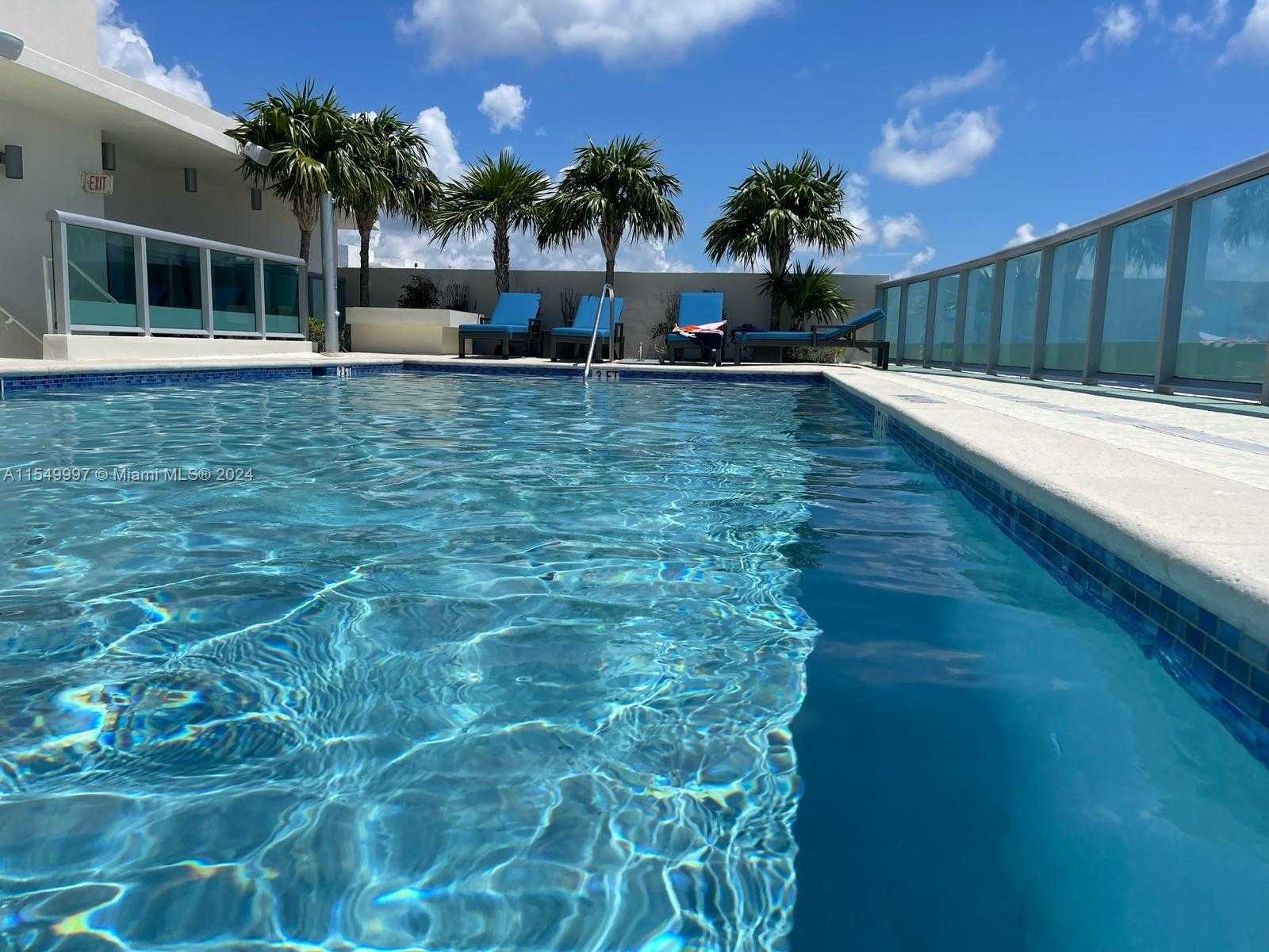 Small Image of 7935 East Dr, North Bay Village, FL 33141, USA Number 39