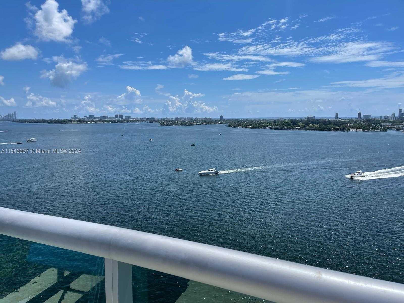 Small Image of 7935 East Dr, North Bay Village, FL 33141, USA Number 41