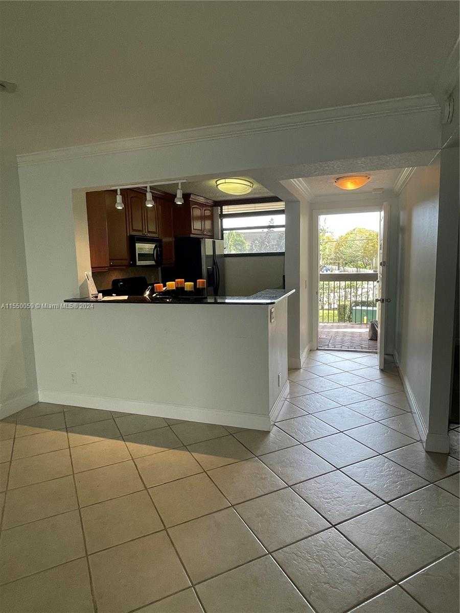 Small Image of 110 Lake Emerald Dr, Oakland Park, FL 33309, USA Number 14