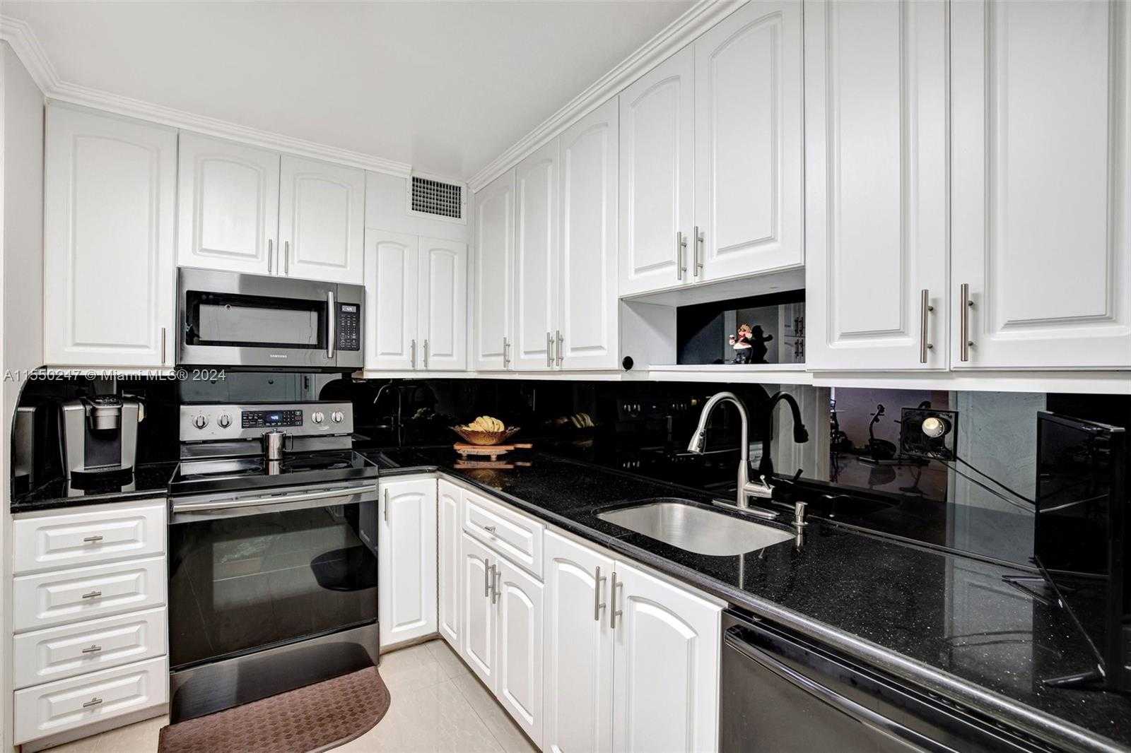Small Image of 1601 SOUTH OCEAN DR #501, Hollywood Number 13