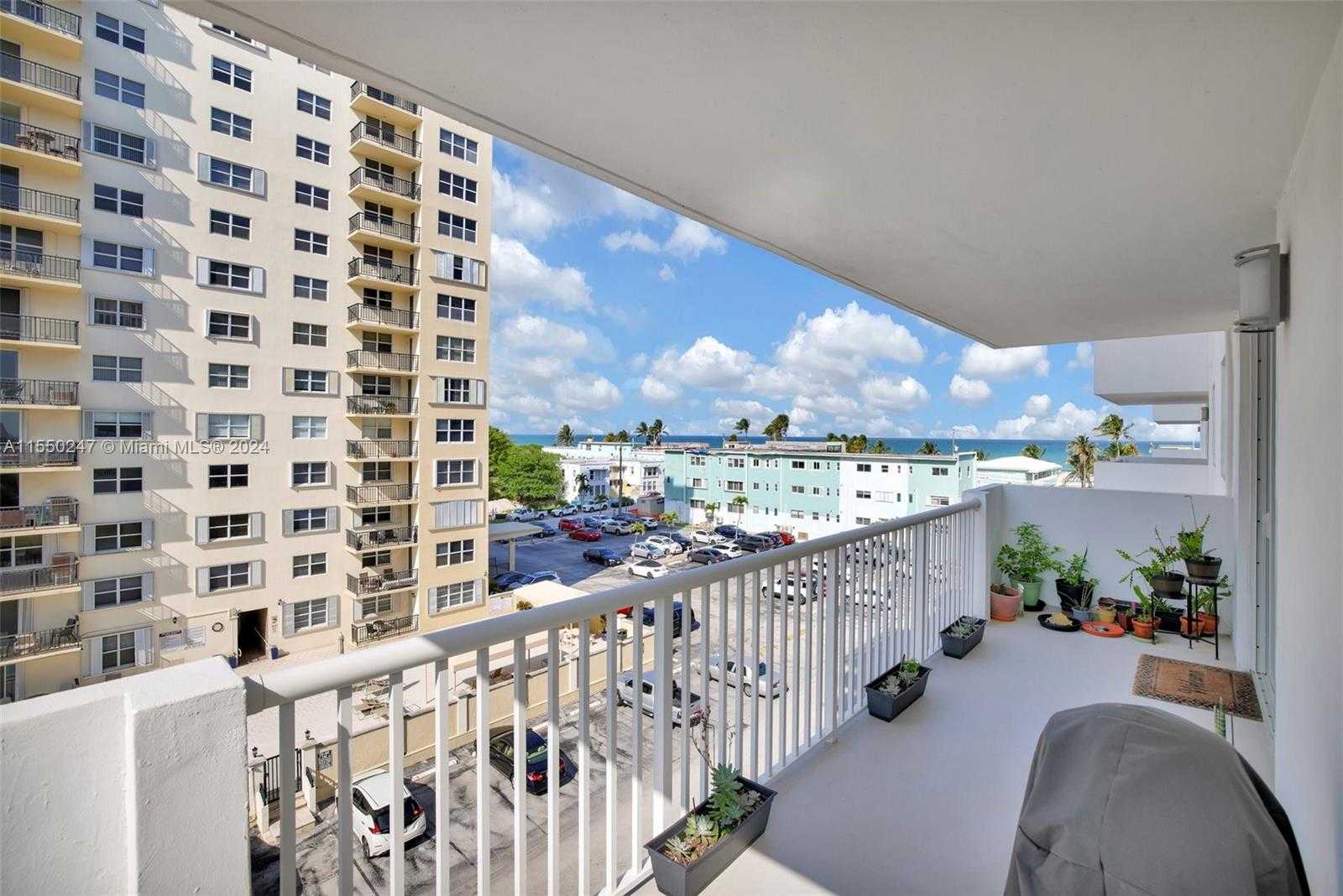 Small Image of 1601 SOUTH OCEAN DR #501, Hollywood Number 30