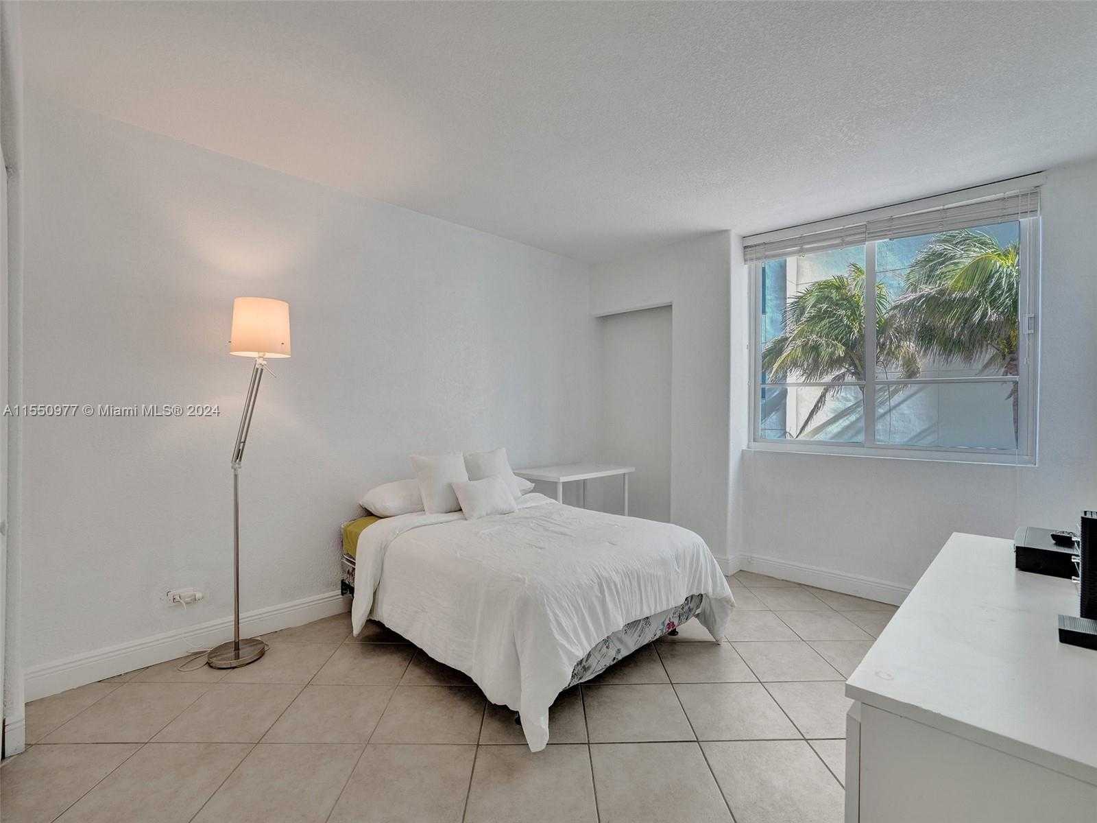 Small Image of 5005 COLLINS AVE #725, Miami Beach Number 20