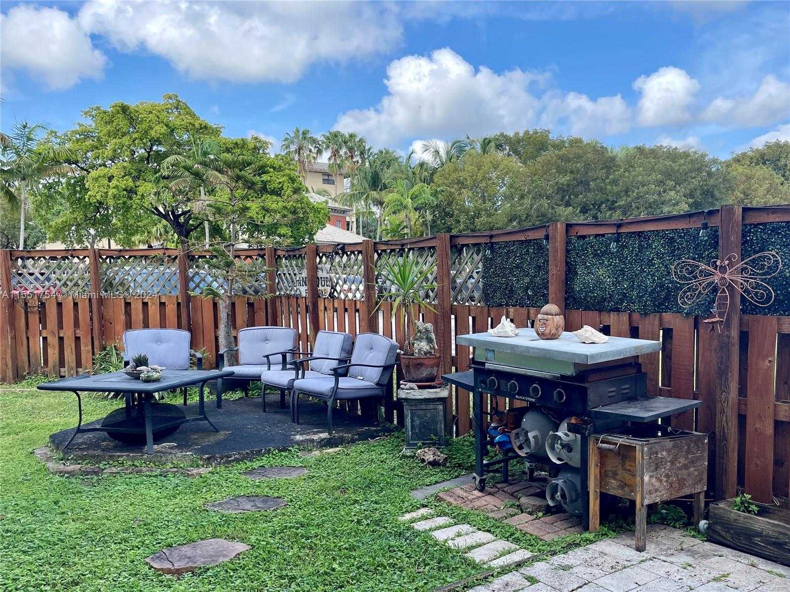 Small Image of 5201 Geneva Ct, Doral, FL 33166, USA Number 26