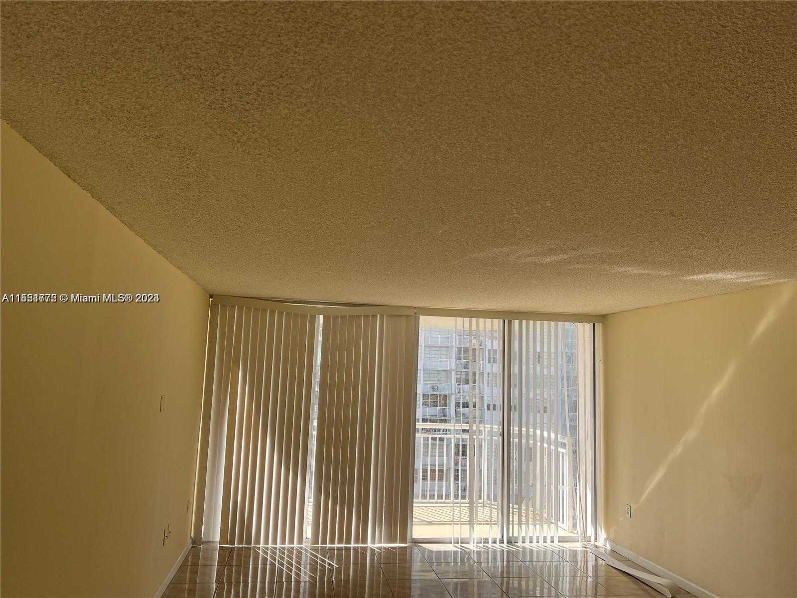Small Image of 18051 BISCAYNE BLVD #703, Aventura Number 5
