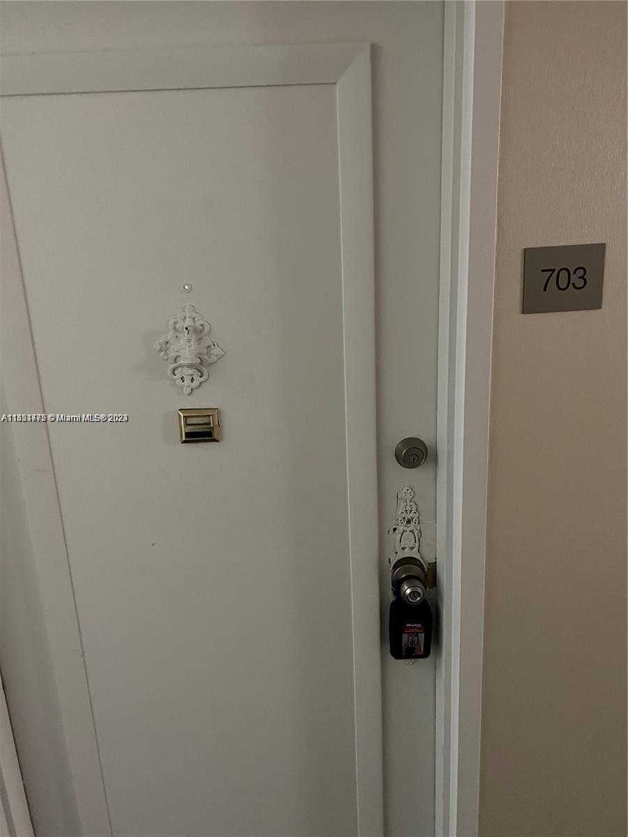 Small Image of 18051 BISCAYNE BLVD #703, Aventura Number 8