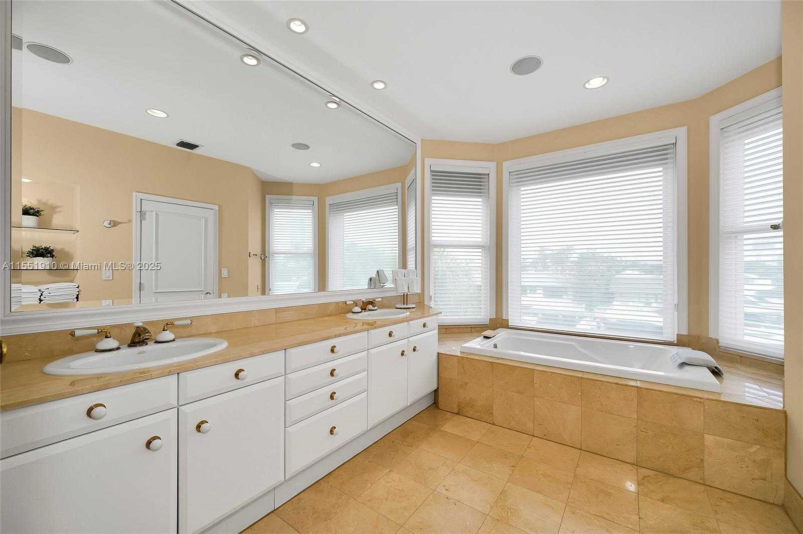 Small Image of 3733 NORTH EAST 214TH ST #31, Aventura Number 28