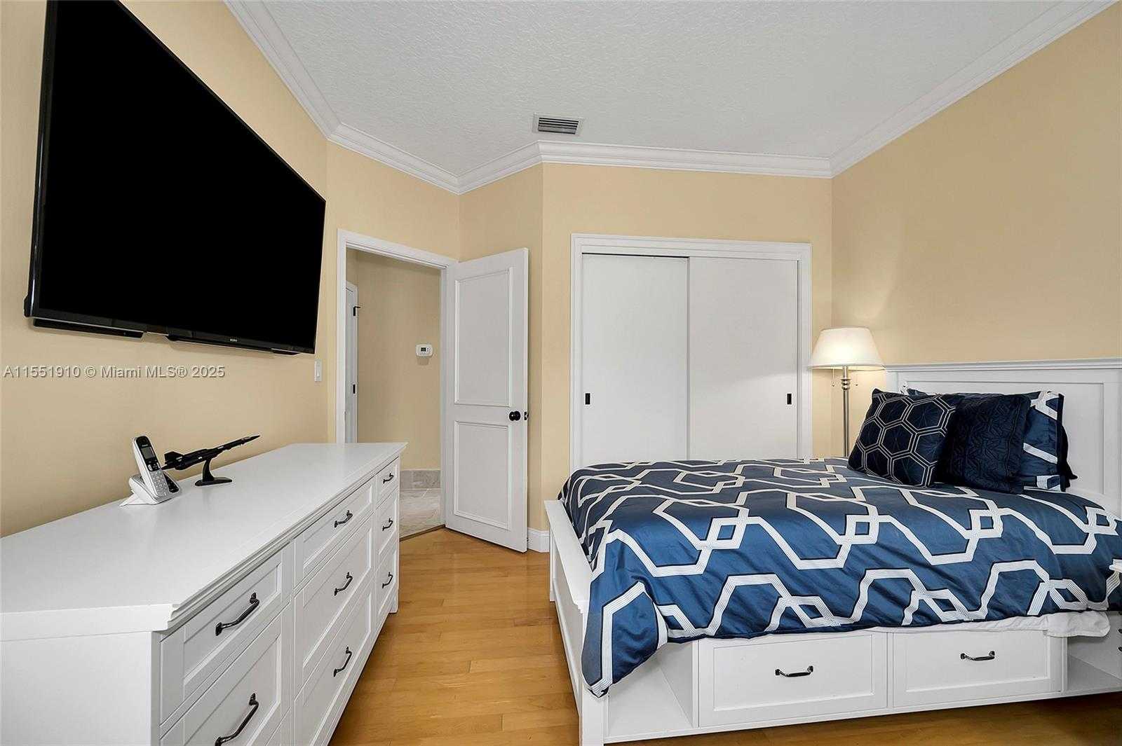 Small Image of 3733 NORTH EAST 214TH ST #31, Aventura Number 32