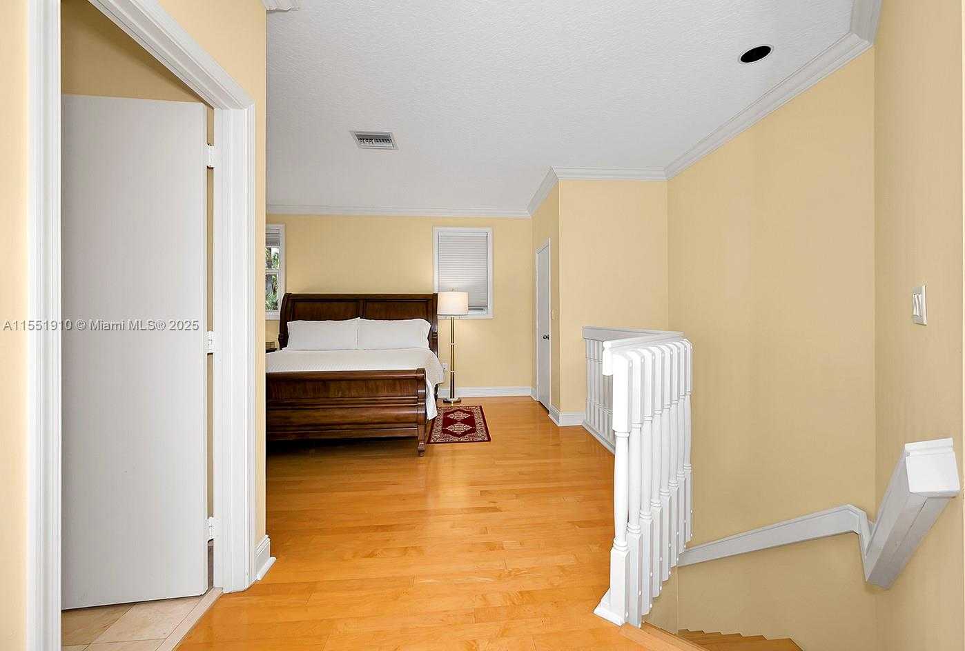 Small Image of 3733 NORTH EAST 214TH ST #31, Aventura Number 37
