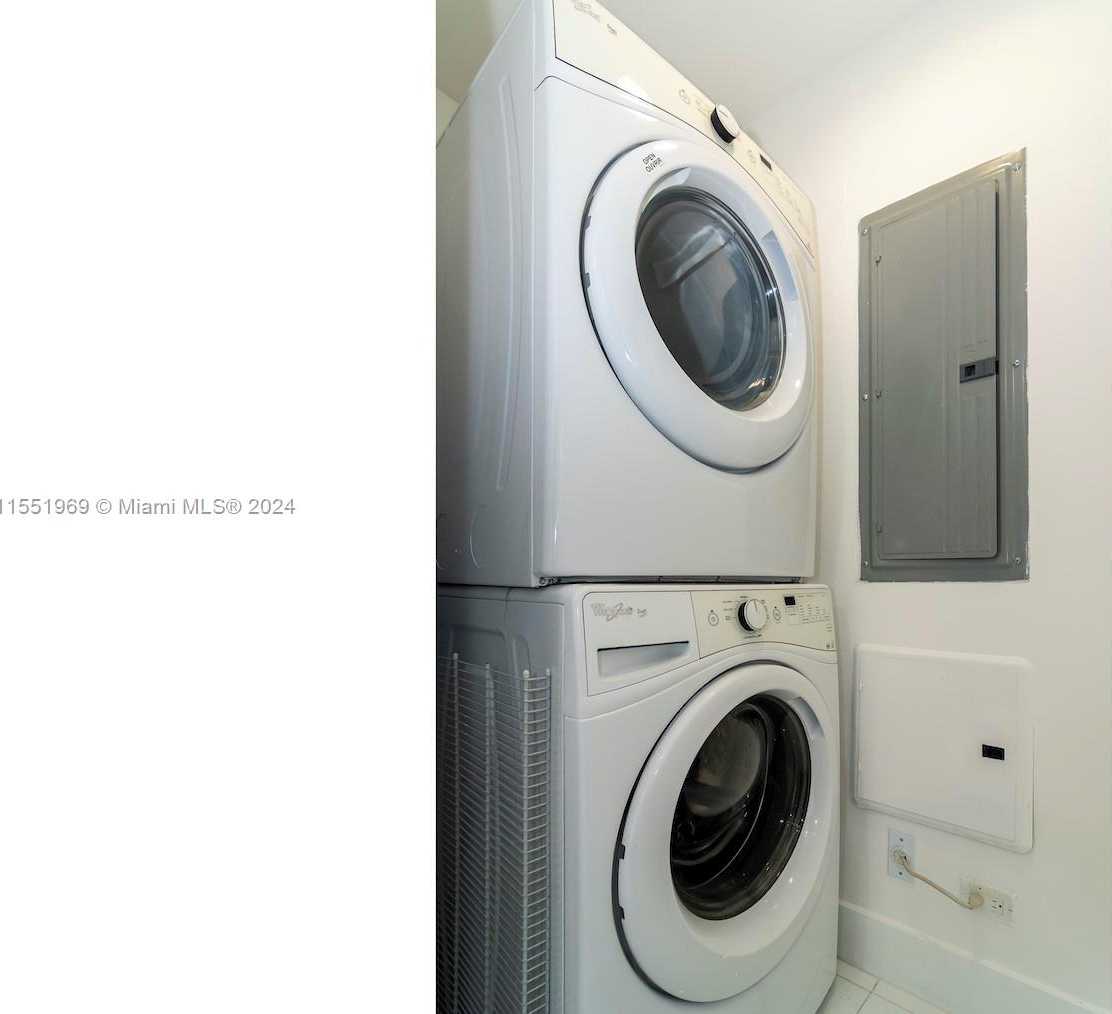 Small Image of 600 NORTH EAST 27 ST #2304, Miami Number 15