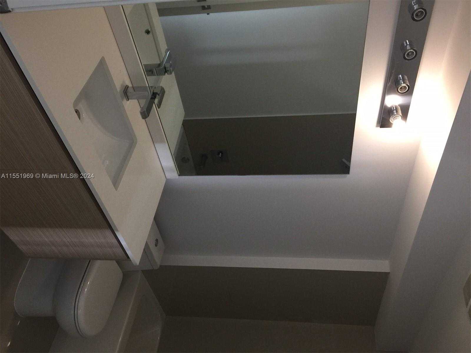 Small Image of 600 NORTH EAST 27 ST #2304, Miami Number 21
