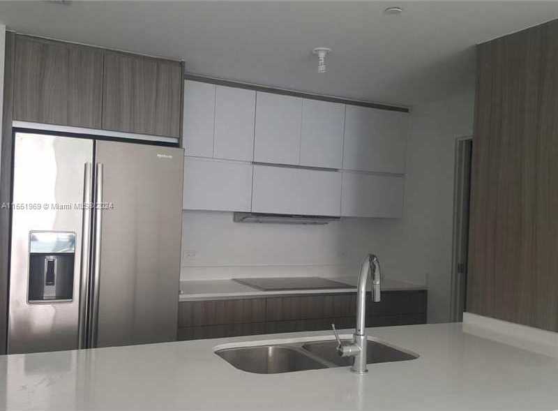 Small Image of 600 NORTH EAST 27 ST #2304, Miami Number 3