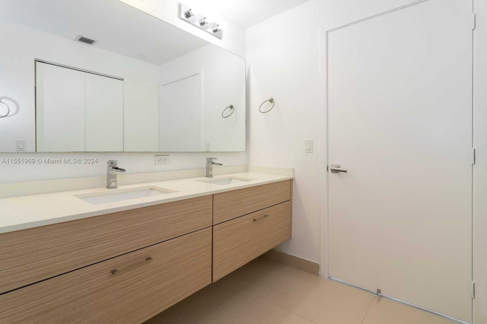 Small Image of 600 NORTH EAST 27 ST #2304, Miami Number 31