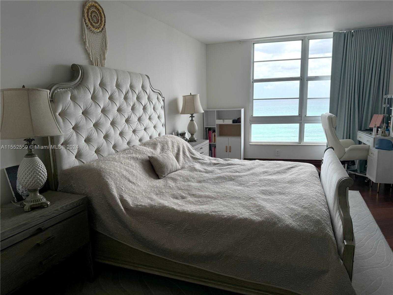 Small Image of 5660 COLLINS #18 AB, Miami Beach Number 10