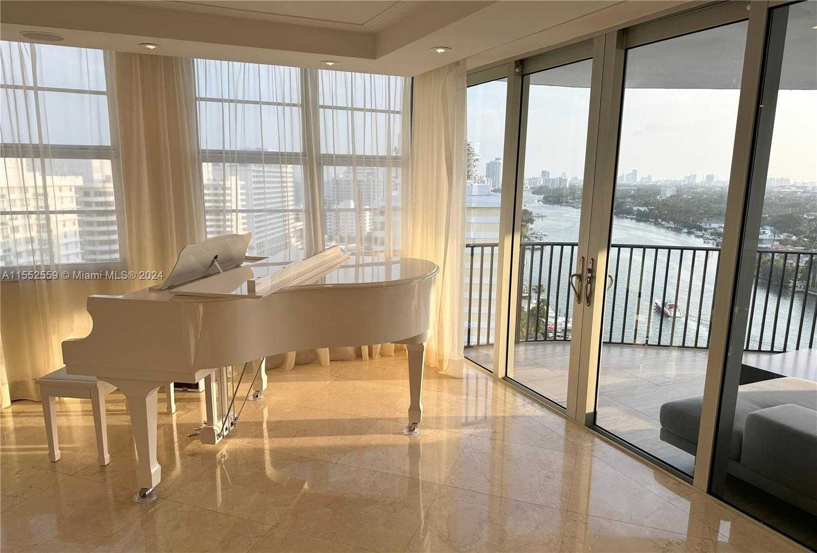 Small Image of 5660 COLLINS #18 AB, Miami Beach Number 7