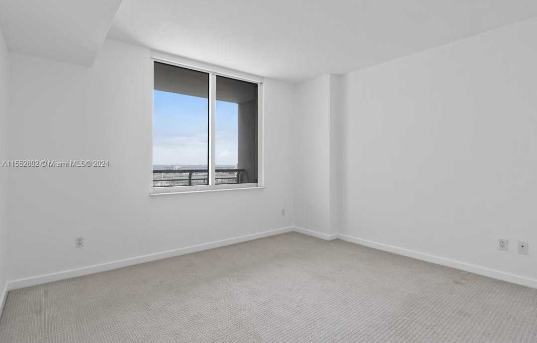 Small Image of 325 SOUTH BISCAYNE BLVD #2118, Miami Number 14