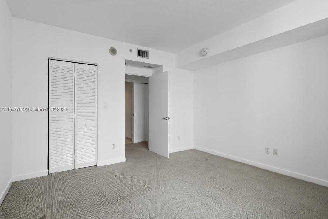 Small Image of 325 SOUTH BISCAYNE BLVD #2118, Miami Number 16