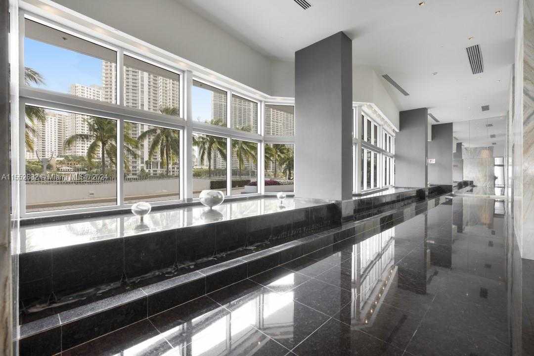 Small Image of 325 SOUTH BISCAYNE BLVD #2118, Miami Number 19