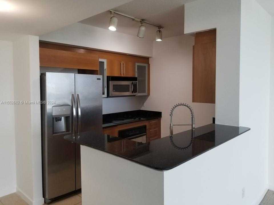 Small Image of 325 SOUTH BISCAYNE BLVD #2118, Miami Number 6