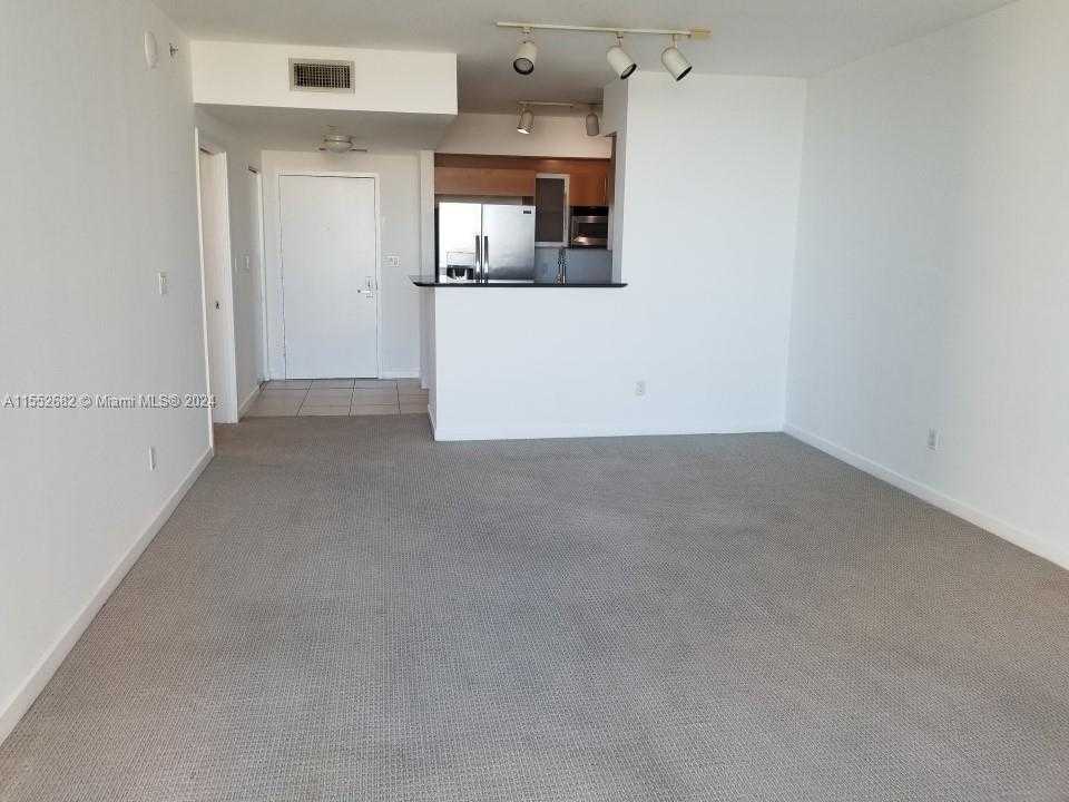 Small Image of 325 SOUTH BISCAYNE BLVD #2118, Miami Number 7