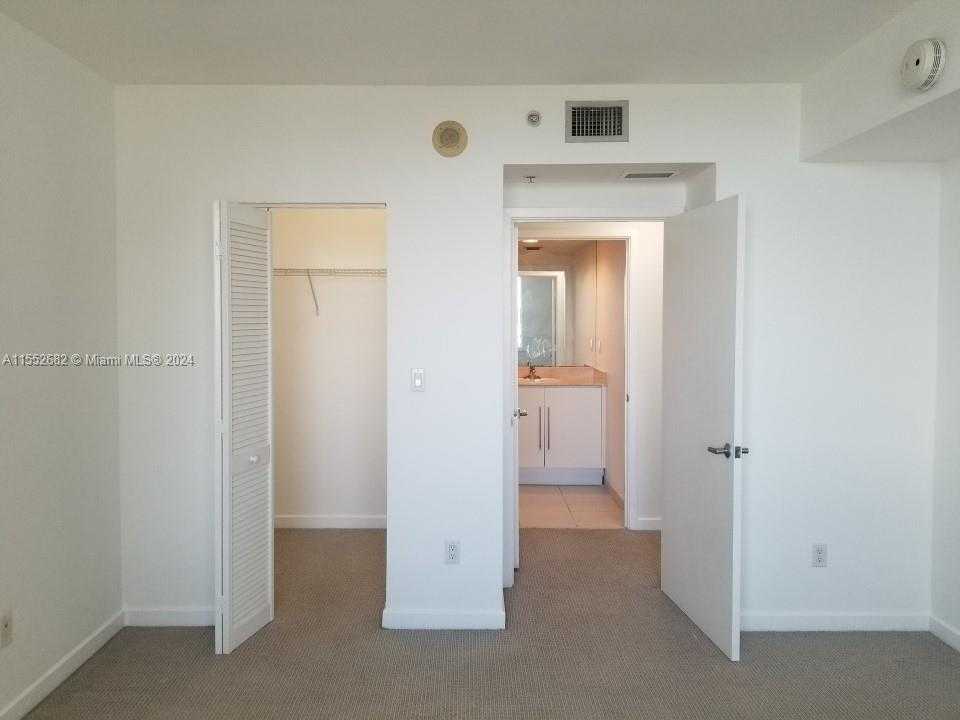 Small Image of 325 SOUTH BISCAYNE BLVD #2118, Miami Number 8