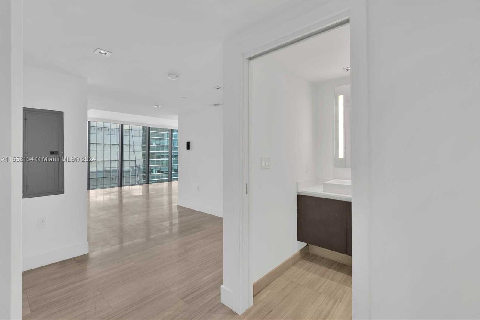 Small Image of 1451 BRICKELL AVE #2606, Miami Number 8